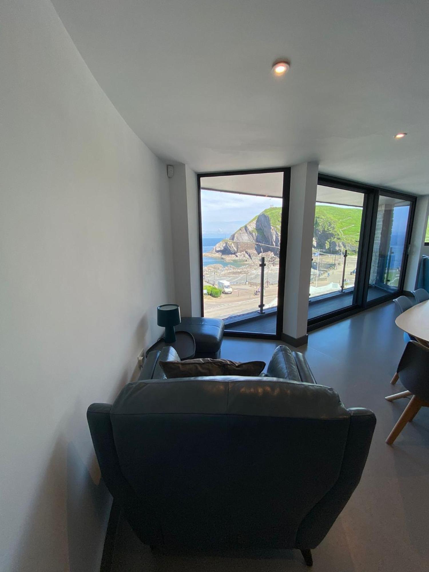 4 The View Apartments Ilfracombe - Seafront, Parking, Lift, Ev Ngoại thất bức ảnh